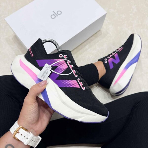 New Balance Elite