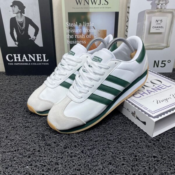 Adidas Country