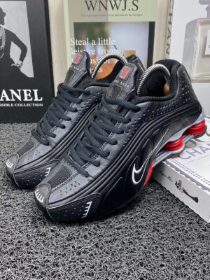 Nike Shox R4