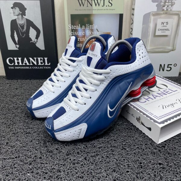 Nike Shox R4