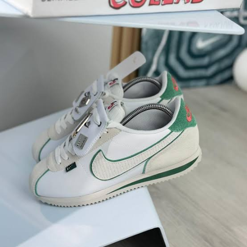 Nike Cortez All Petals United