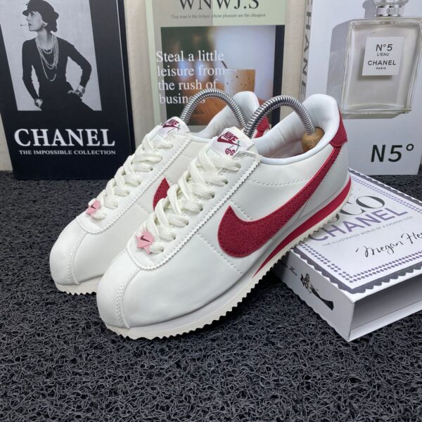 Nike Cortez San Valentin