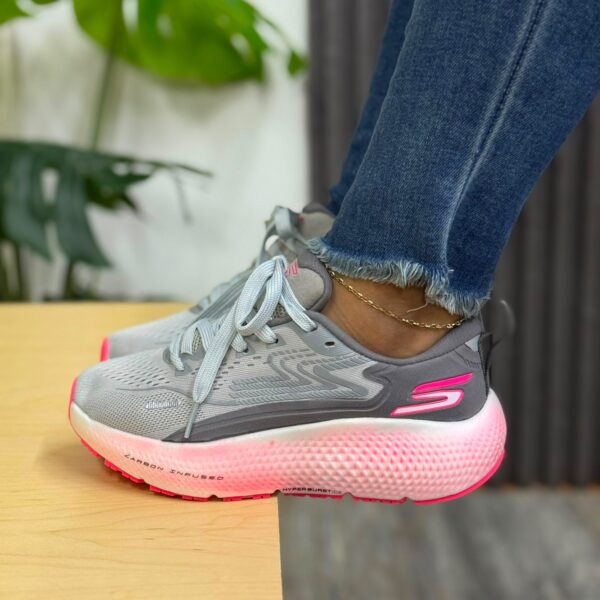skechers-go-run-max (1) Skechers Go Run Max